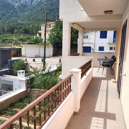 Apartments Vrisnik Jelsa  Zewnętrze zdjęcie