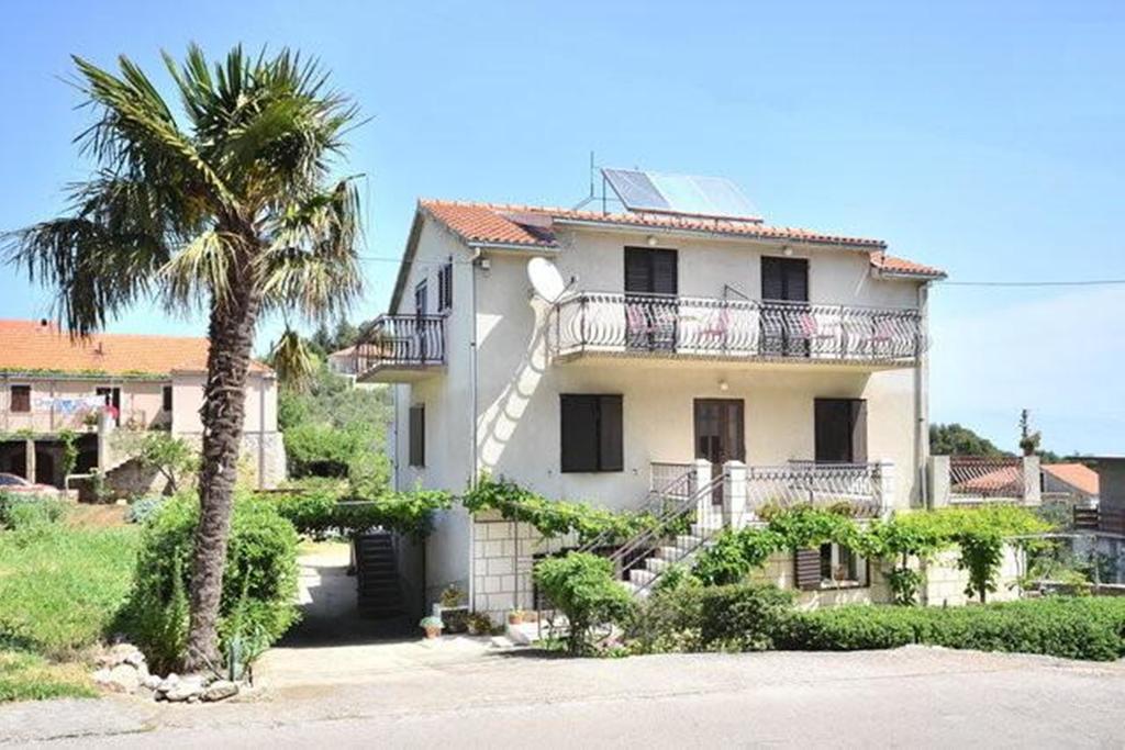 Apartments Vrisnik Jelsa  Zewnętrze zdjęcie
