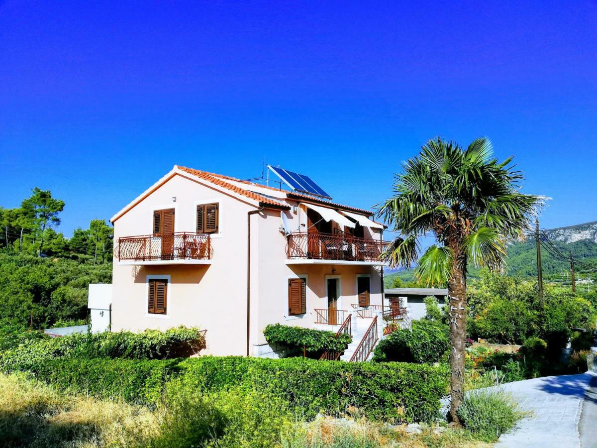 Apartments Vrisnik Jelsa  Zewnętrze zdjęcie